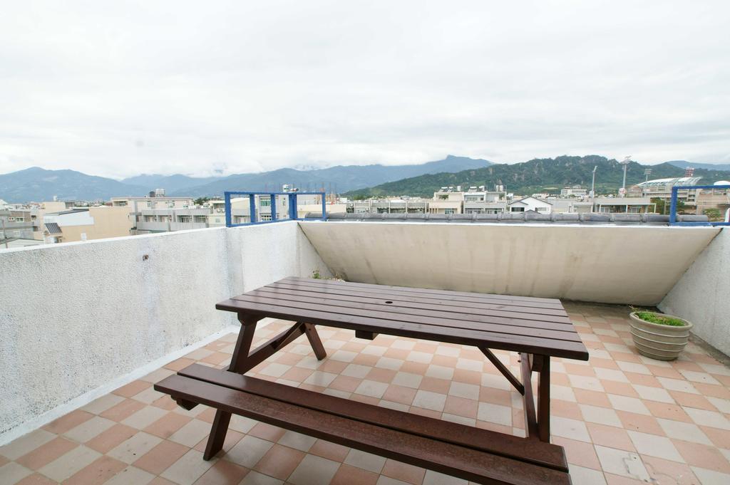 Rose Rider Guesthouse Taitung Exterior photo